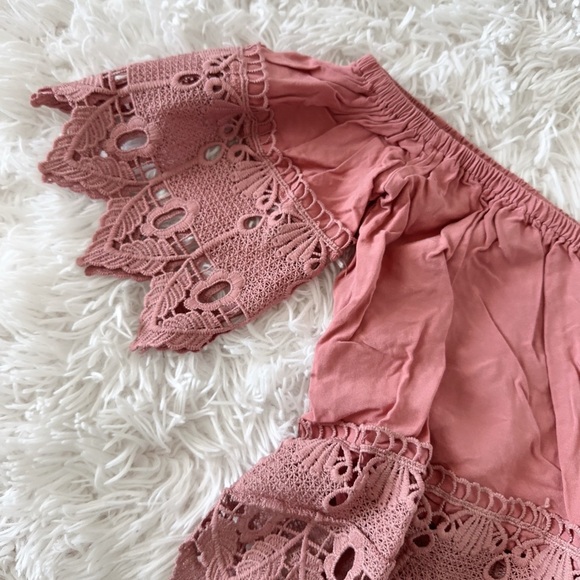 Iris Pink Off-the-Shoulder Ruffled Crop Blouse - Picture 3 of 3
